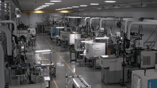 Custom-molding-facility_image-800x450-min